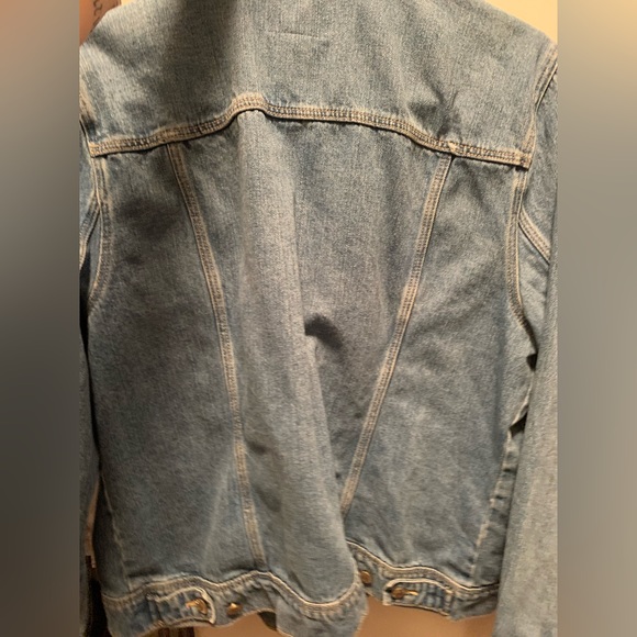 Denim jacket with pocket embroidery - Picture 4 of 4
